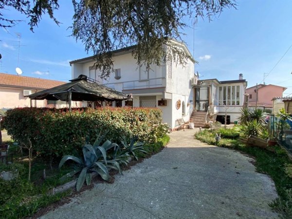 casa indipendente in vendita a Conselice