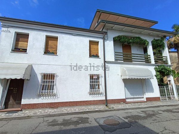 casa indipendente in vendita a Conselice in zona Lavezzola