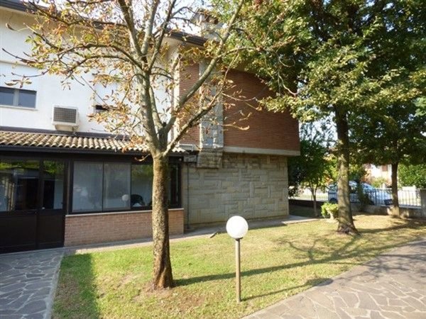 casa indipendente in vendita a Conselice