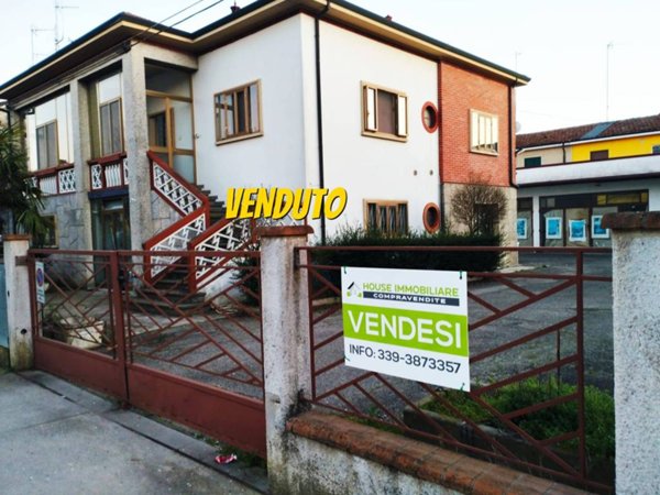 casa indipendente in vendita a Conselice