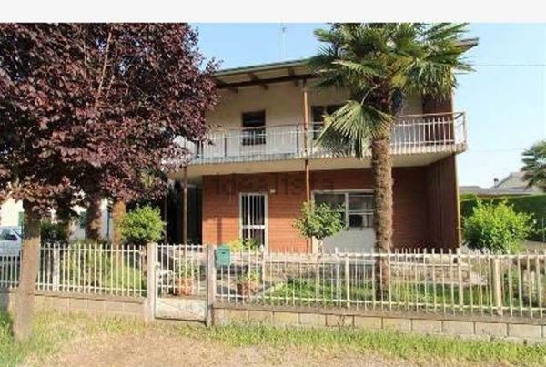 casa indipendente in vendita a Conselice in zona Lavezzola