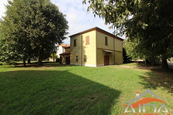 casa indipendente in vendita a Conselice in zona Lavezzola