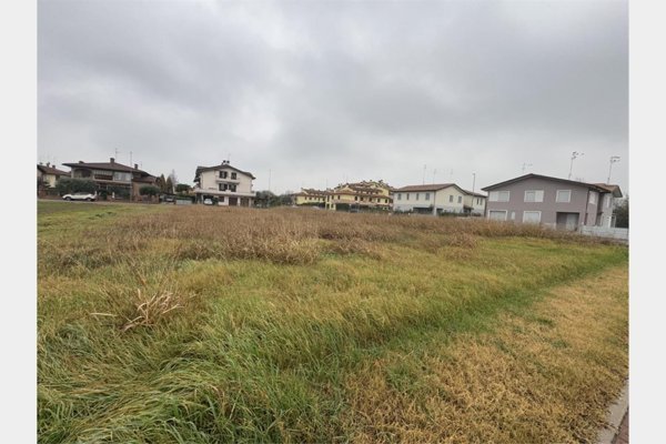 terreno edificabile in vendita a Cotignola