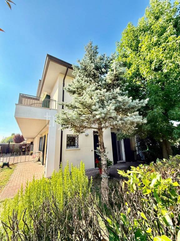 casa indipendente in vendita a Cotignola