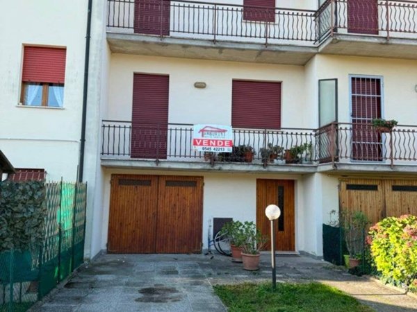 casa indipendente in vendita a Cotignola in zona Barbiano
