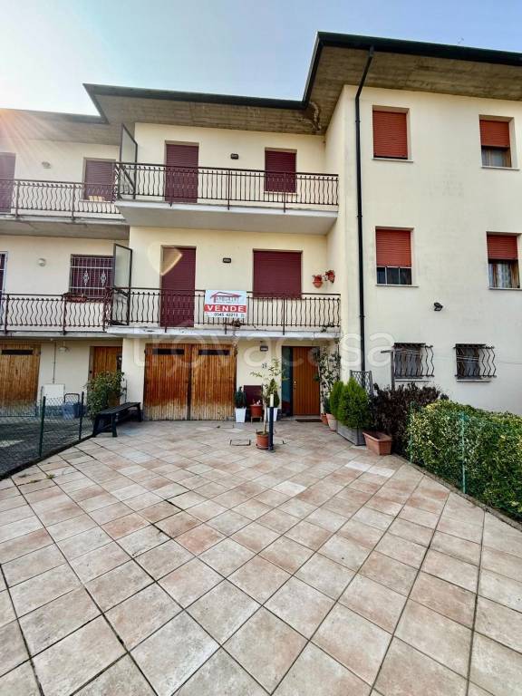 casa indipendente in vendita a Cotignola in zona Barbiano