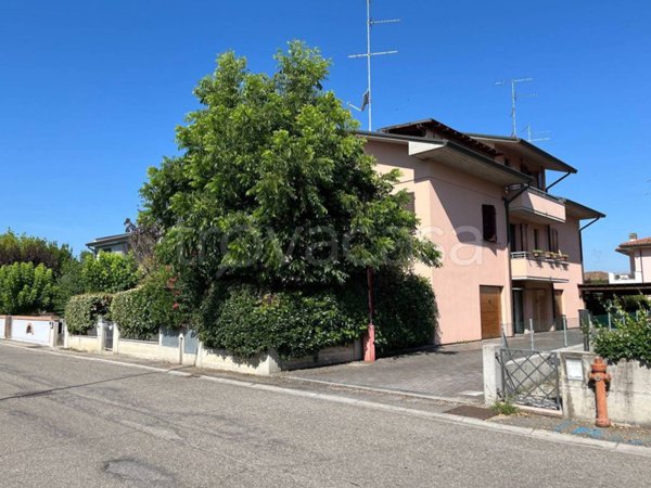 casa indipendente in vendita a Cotignola in zona Barbiano