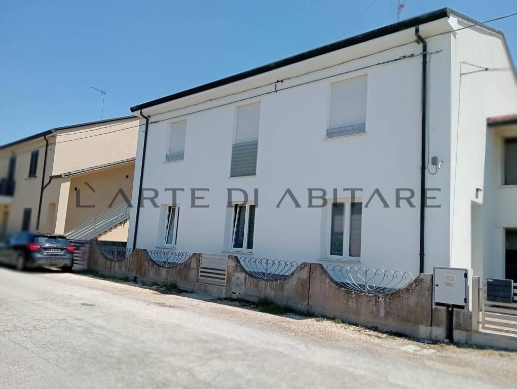casa indipendente in vendita a Cotignola in zona Barbiano