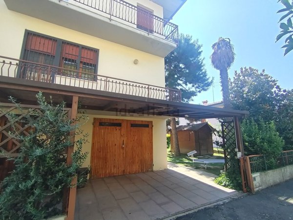 casa indipendente in vendita a Cotignola in zona Barbiano