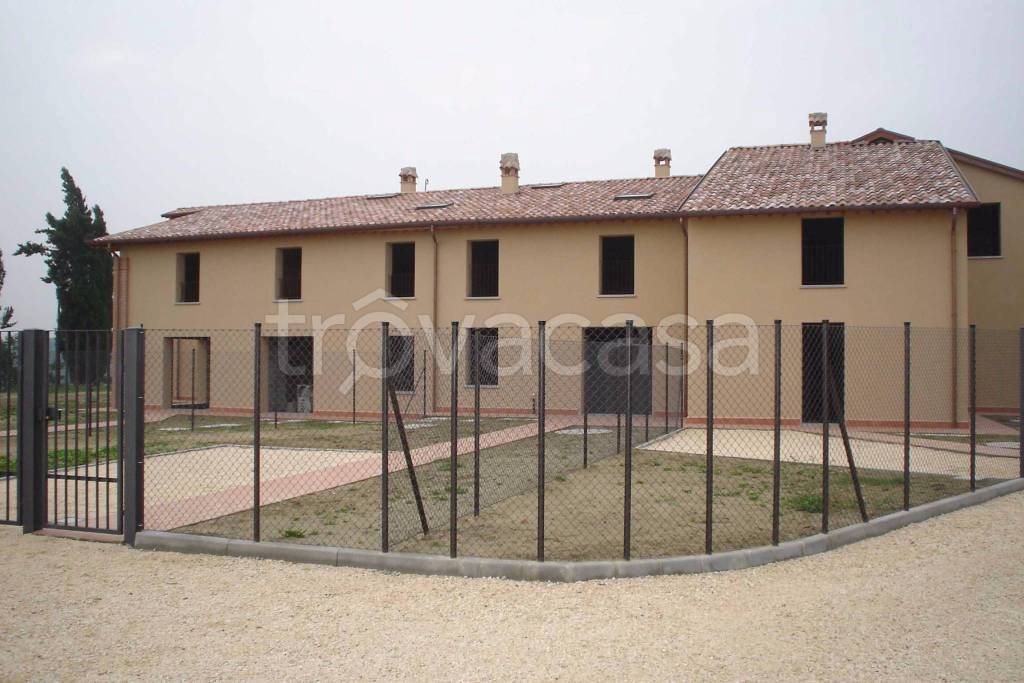 casa indipendente in vendita a Faenza in zona Centro Storico