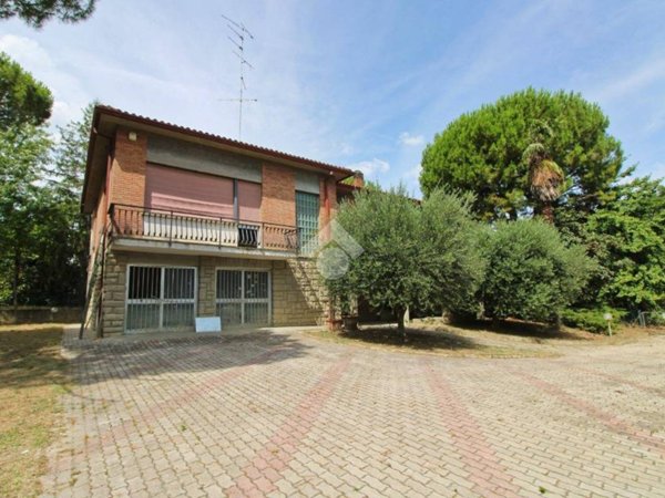 casa indipendente in vendita a Faenza