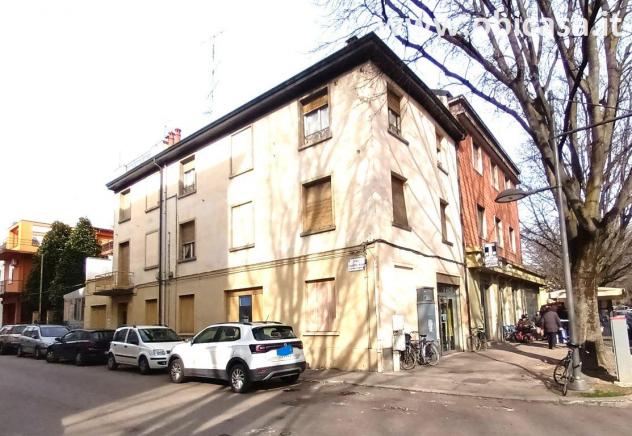 negozio in vendita a Faenza in zona Centro Storico