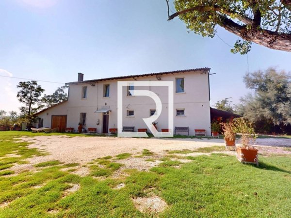 casa indipendente in vendita a Faenza in zona Cosina