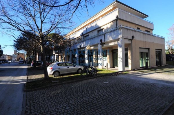 negozio in vendita a Faenza