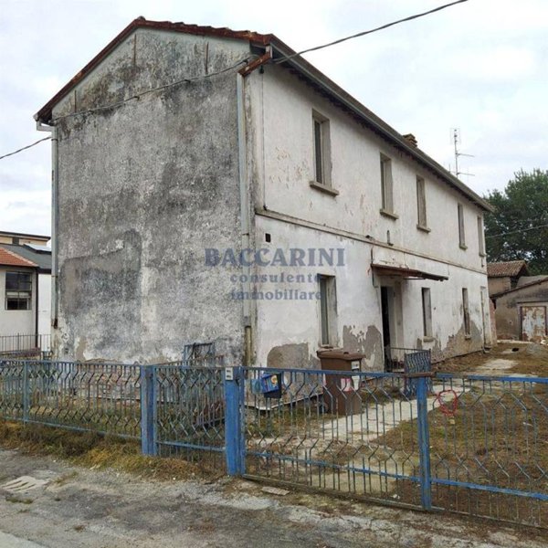 casa indipendente in vendita a Faenza in zona Reda