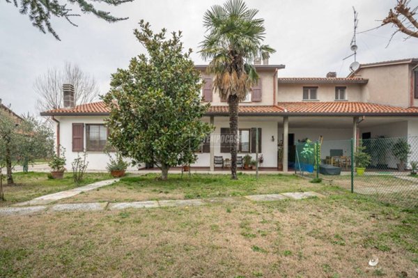 casa indipendente in vendita a Faenza in zona Reda