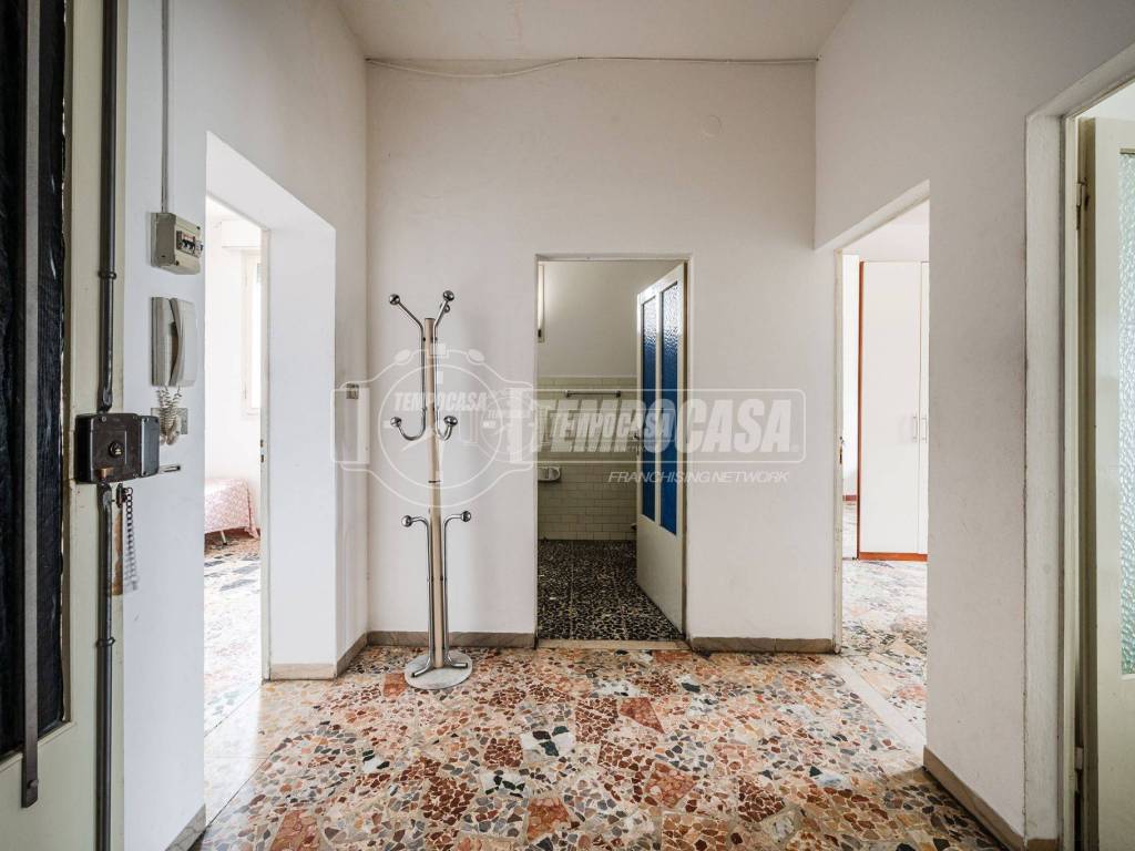 appartamento in vendita a Faenza in zona Centro Storico