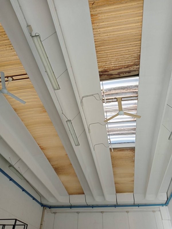 locale commerciale in vendita a Faenza