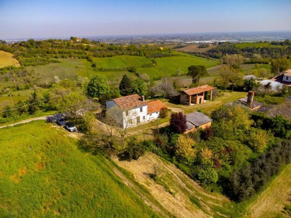 casa indipendente in vendita a Faenza