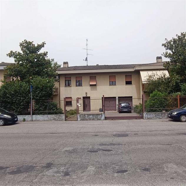 casa indipendente in vendita a Faenza