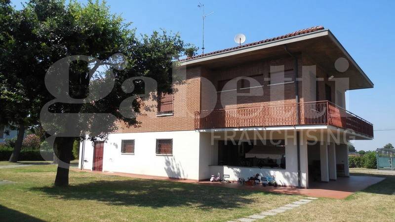 casa indipendente in vendita a Faenza