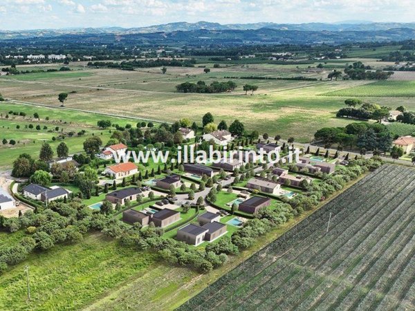 negozio in vendita a Faenza