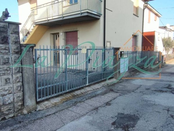 casa indipendente in vendita a Faenza