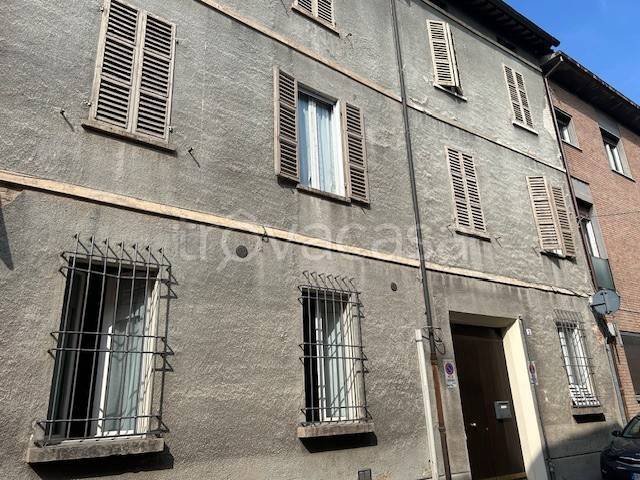 locale commerciale in vendita a Faenza