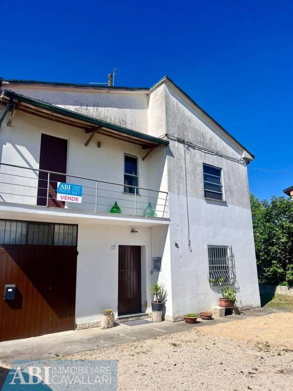 casa indipendente in vendita a Faenza