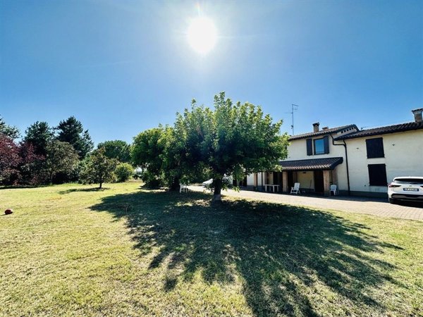 casa indipendente in vendita a Faenza