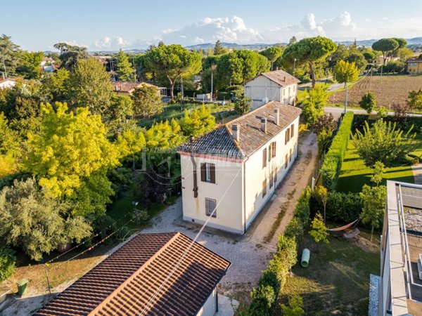 casa indipendente in vendita a Faenza