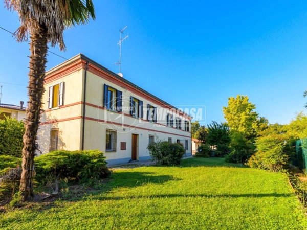 casa indipendente in vendita a Faenza