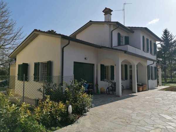 casa indipendente in vendita a Faenza