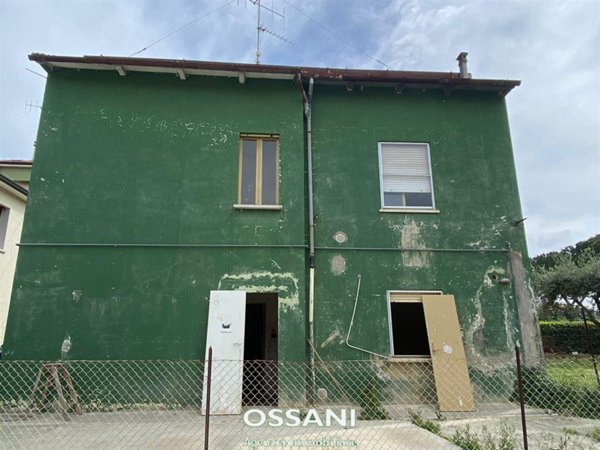 casa indipendente in vendita a Faenza in zona Centro Storico