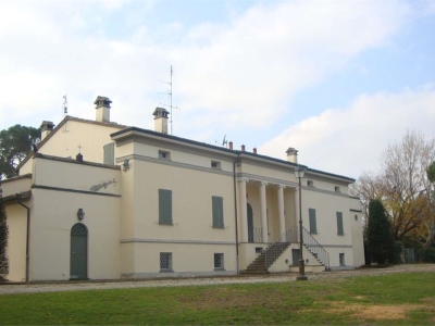 villa in vendita a Faenza in zona Centro Storico