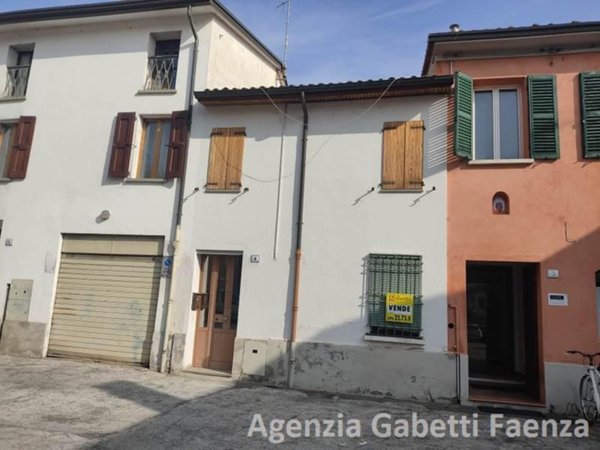 casa indipendente in vendita a Faenza in zona Granarolo