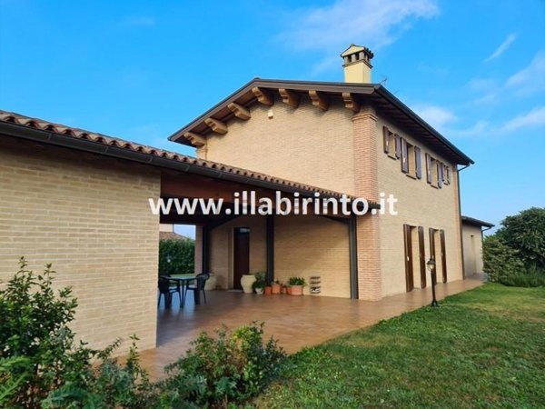 casa indipendente in vendita a Faenza
