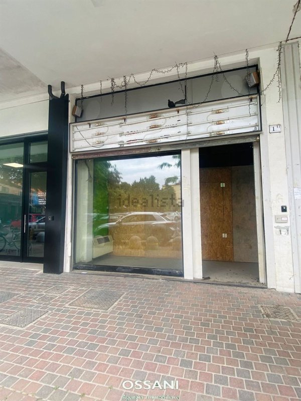 negozio in vendita a Faenza in zona Centro Storico