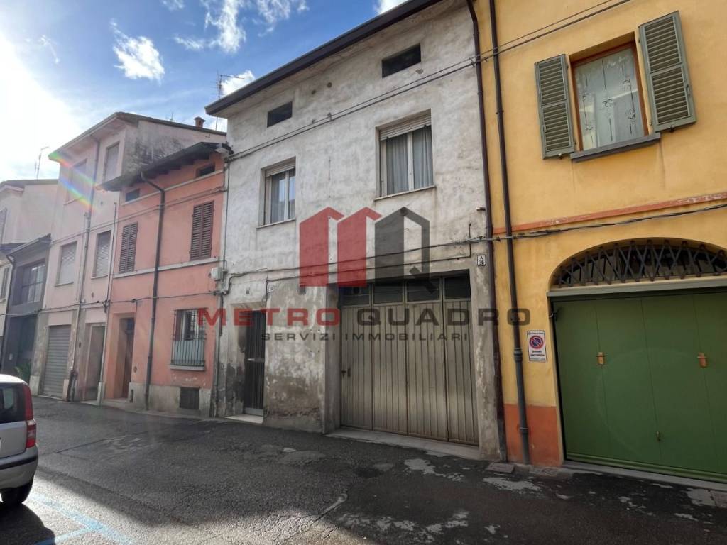 casa indipendente in vendita a Faenza in zona Centro Storico