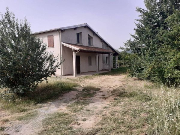 casa indipendente in vendita a Faenza