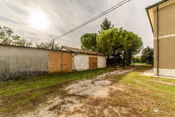appartamento in vendita a Faenza in zona Reda