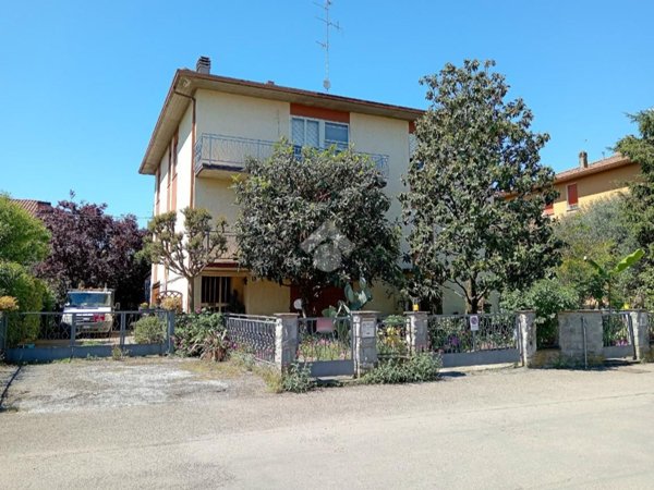 casa indipendente in vendita a Faenza