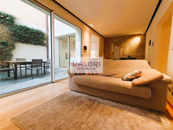 casa indipendente in vendita a Faenza in zona Centro Storico