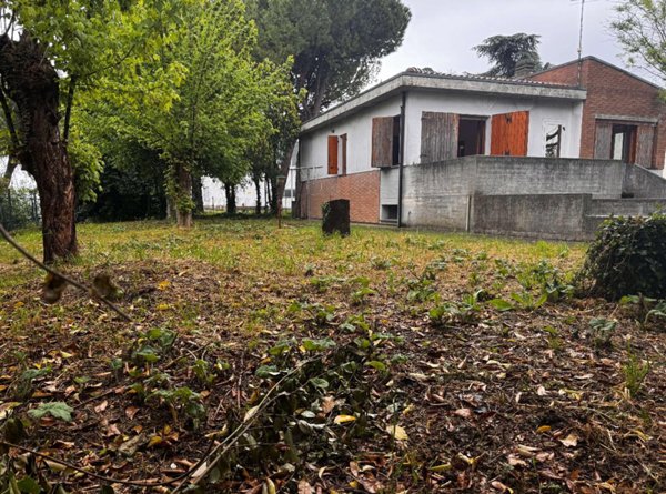 casa indipendente in vendita a Faenza