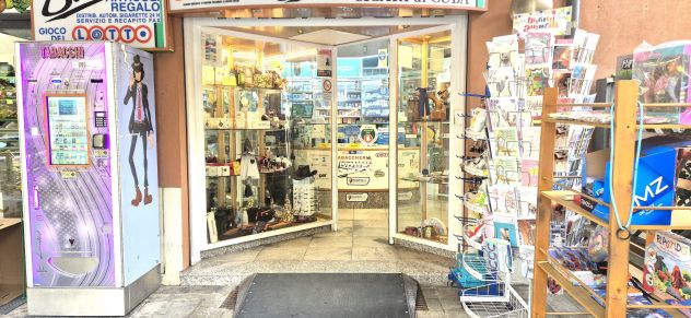 negozio in vendita a Faenza in zona Fossolo