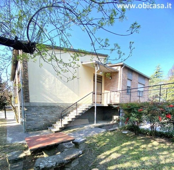 casa indipendente in vendita a Faenza in zona Centro Storico
