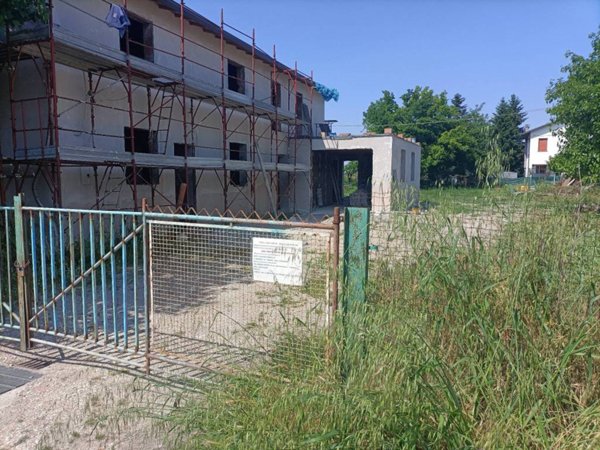 casa indipendente in vendita a Faenza