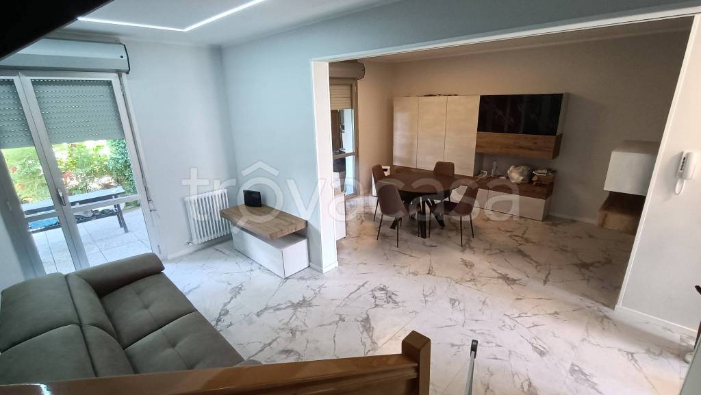 appartamento in vendita a Faenza in zona Centro Storico