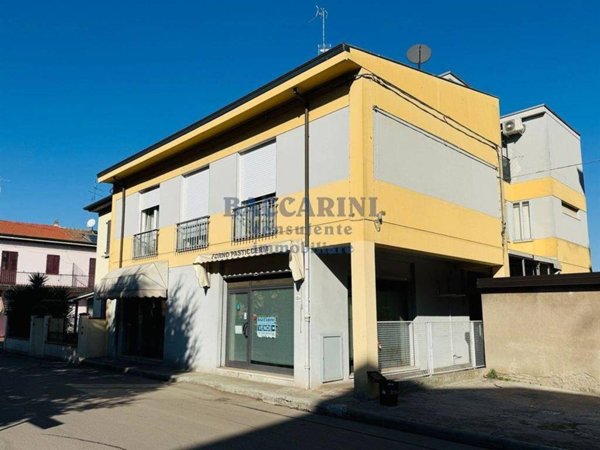 negozio in vendita a Faenza