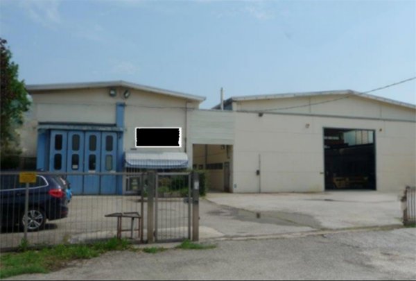 capannone in vendita a Faenza